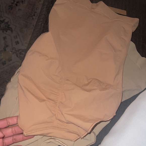 skims everyday sculpt high waisted brief ochre - Picture 7 of 7